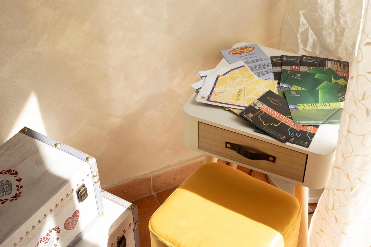 Leto'S Apartment In Sanremo - Parking & Garden Exterior foto